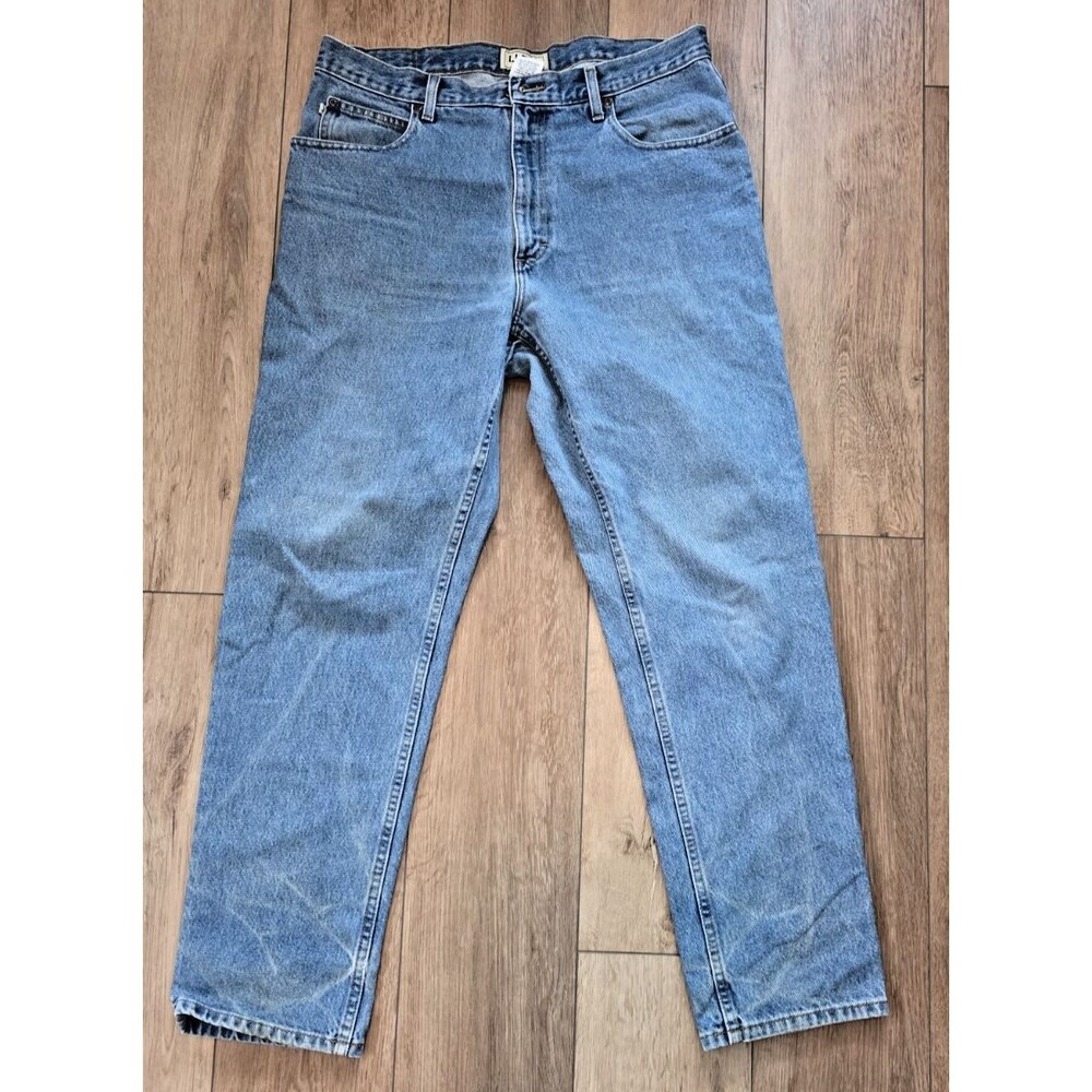 LL Bean Mens Jeans size 35x32 Denim Blue Natural Fit Pockets Logo Vintage